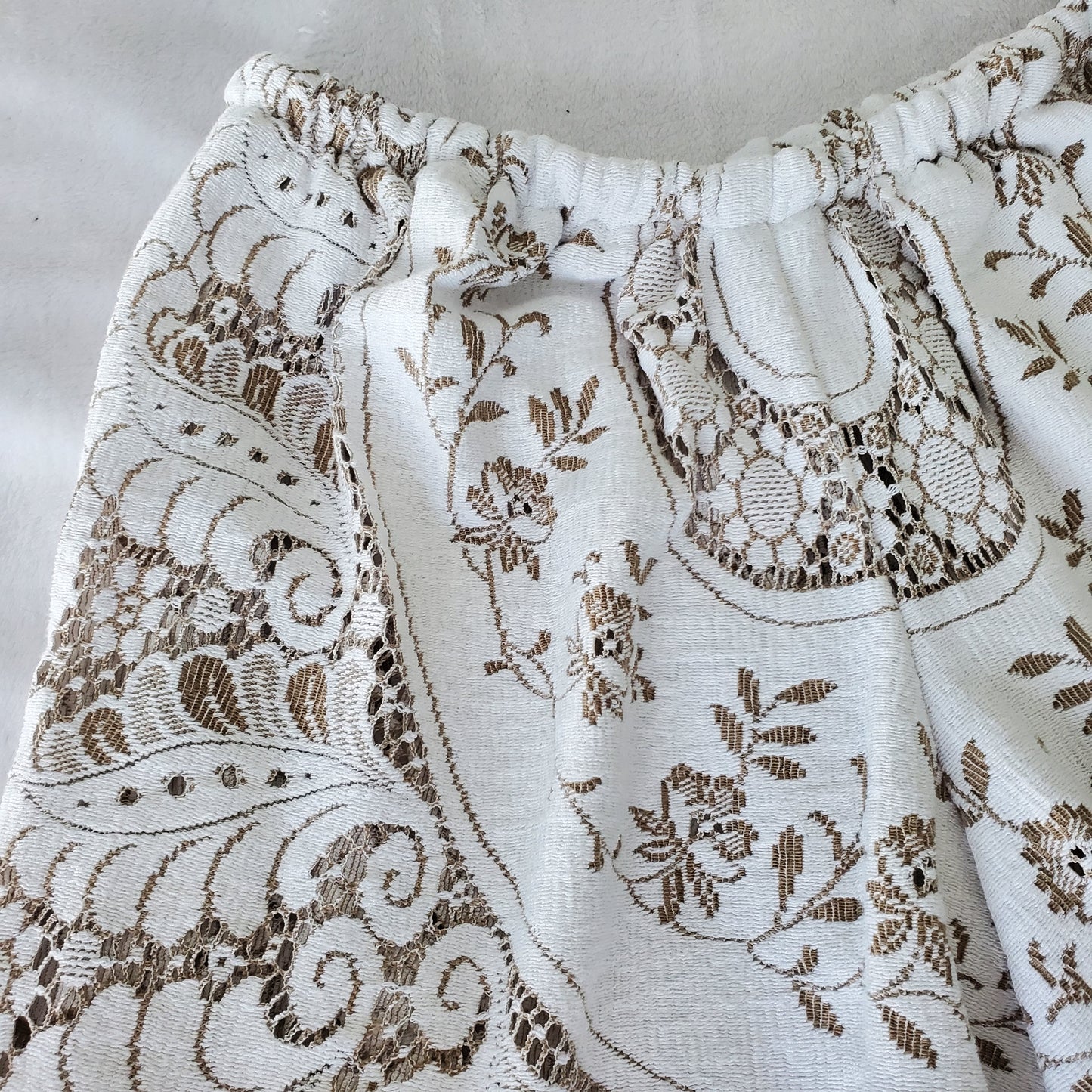 Vintage Lace Tablecloth Upcycle Elastic Waist Long Shorts Size L